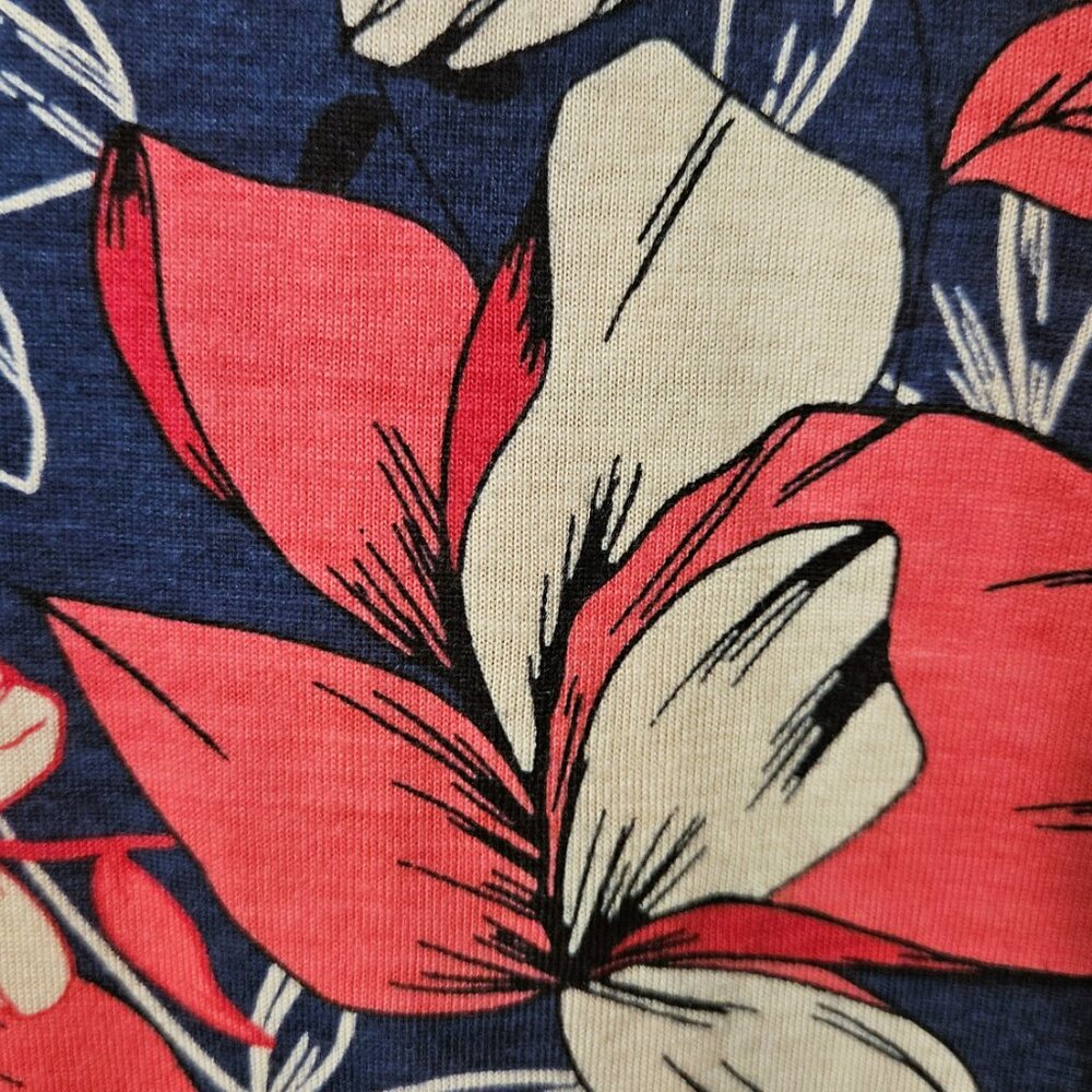 EUC Liz Claiborne Split Crew Neck Sleeveless Tank Top Sig Navy Floral Size 2X - Picture 6 of 8